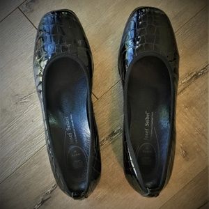 Joseph Seibel - Comfortable, attractive slip-on!